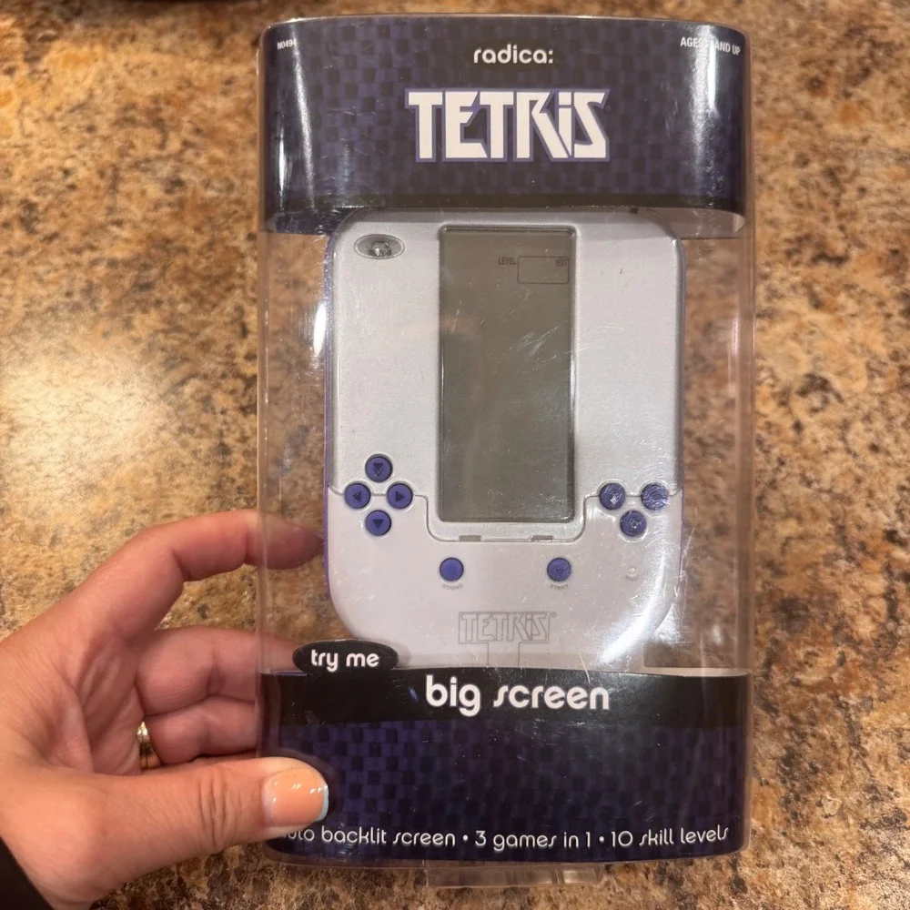 Radica Tetris Big Screen Handheld Electronic Game 2008 Retro Mattel NIB OSFM